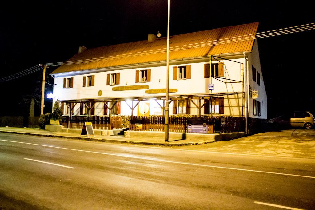 Pension U Pristavu Pomezi nad Ohri Esterno foto